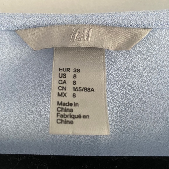 H&M blue blouse BNWOT - size 8 - Picture 3 of 4